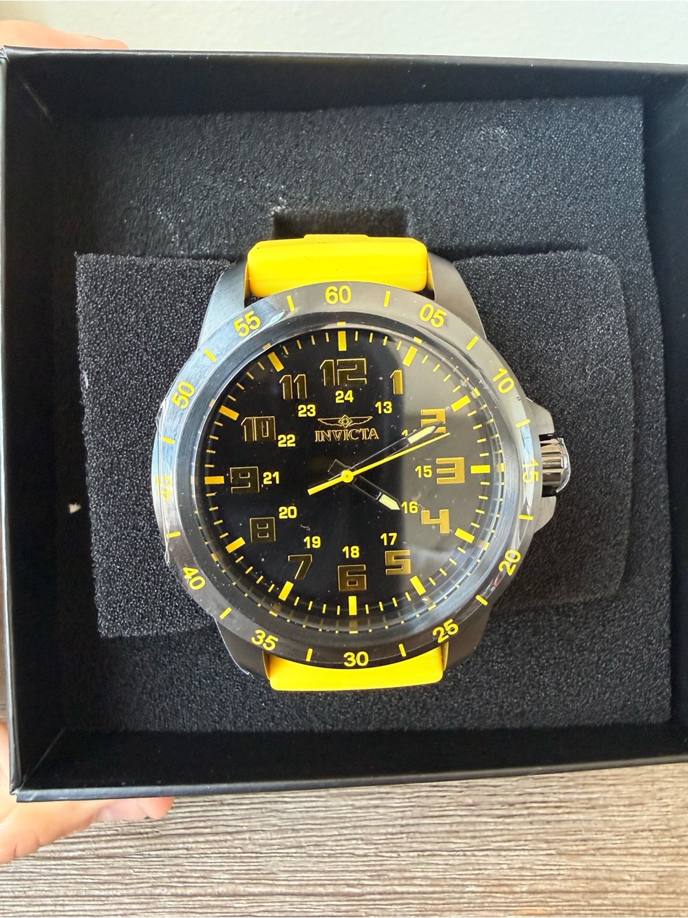 Invicta Pro Diver Stratus Men's Watch - 45mm. Yellow (40006) - Picture 5 of 6